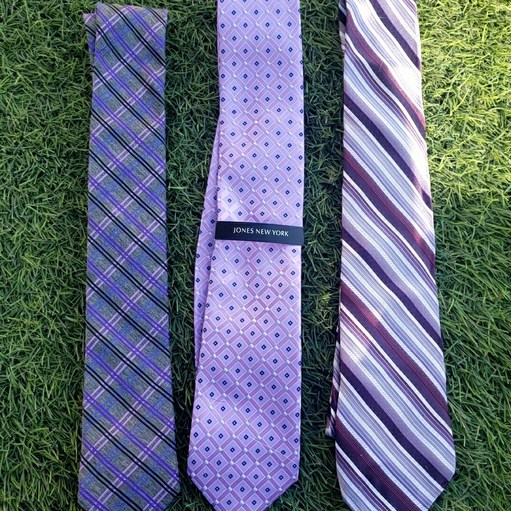 SOLD Jones New York Purple Patterned Men's Tie Set